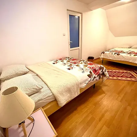La Mama Guest house